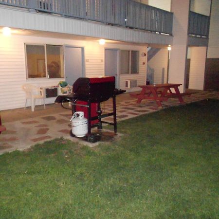 Flagship Motorcourt Motel Hampton Bagian luar foto